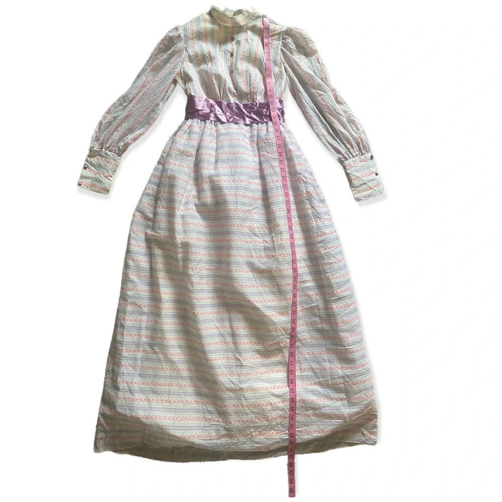 Cottagecore Prairie Vintage Floral Dress - Picture 11 of 12